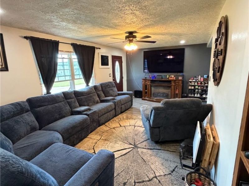 3801 Beck Avenue, Louisville, OH 44641 Photo 7