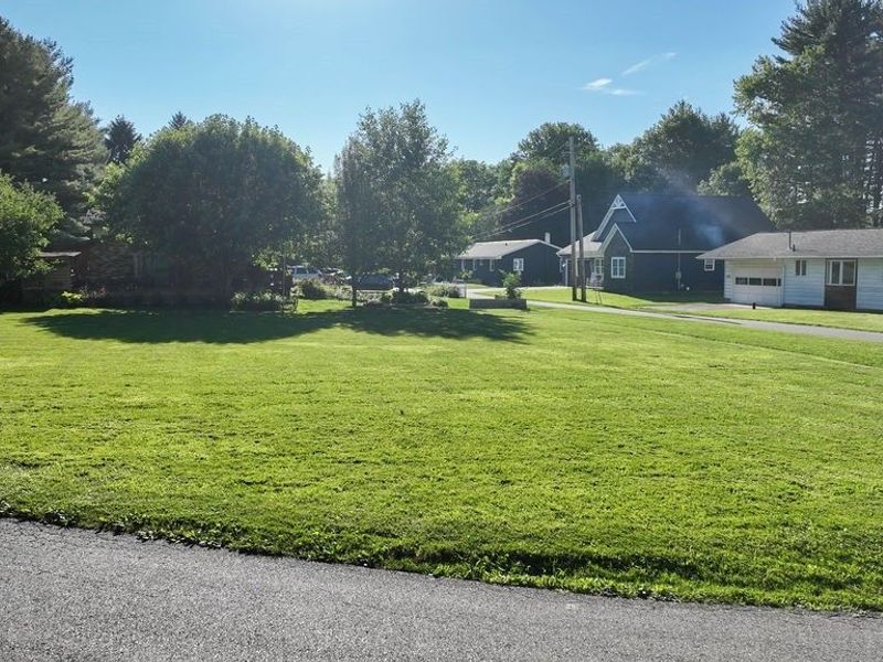 6054 W Lakeside Drive SW, Sherrodsville, OH 44675 Photo 4