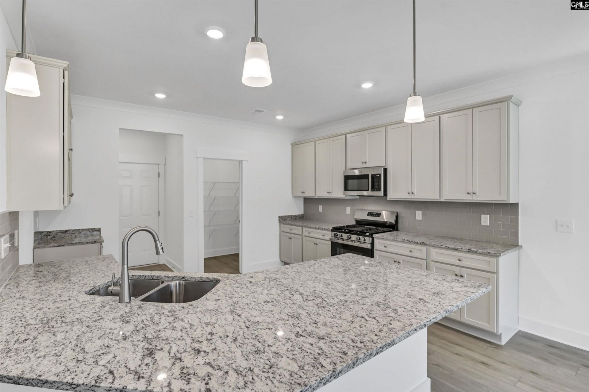 632 Thunder Gulch Avenue Photo 13