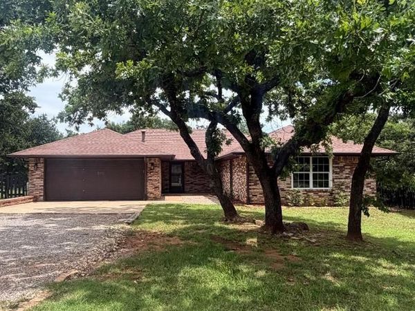 8416 Huckleberry Road, Edmond, OK 73034