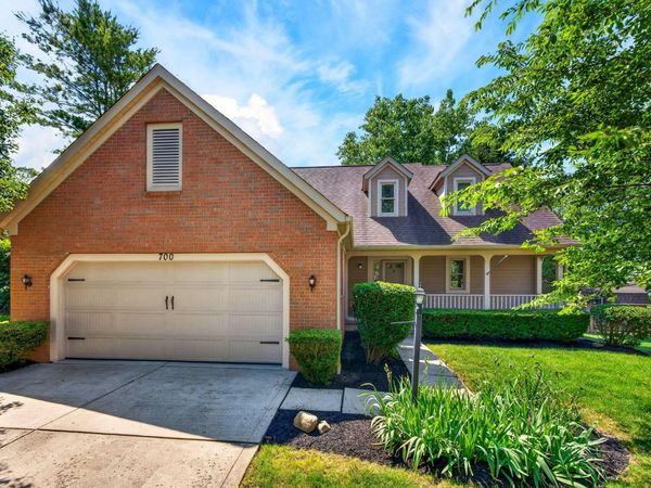 700 Andrea Lane , Pickerington, OH 43147