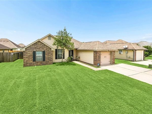 320 ALLIE Lane, Luling, LA 70070