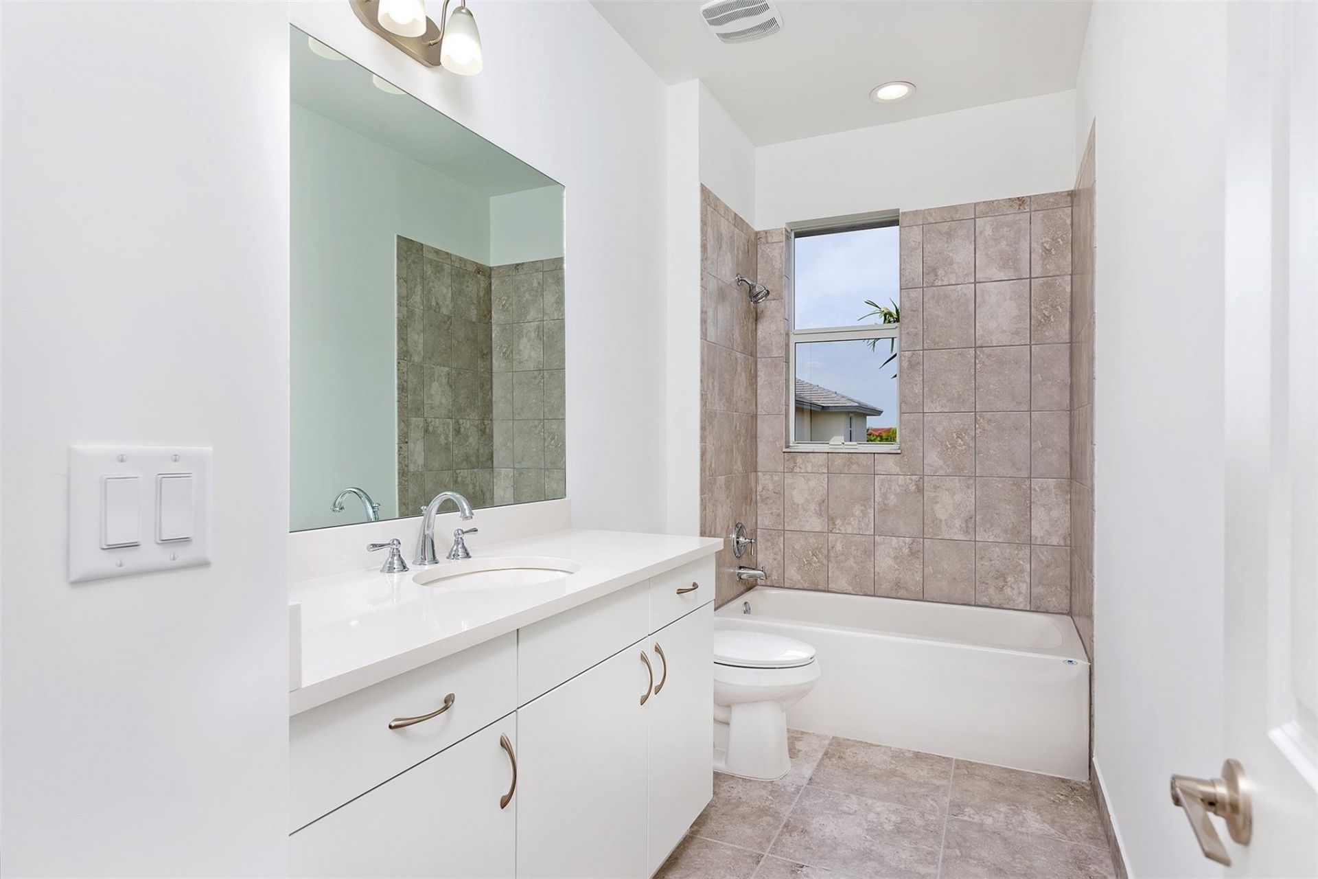 6990 Pines Circle, Unit 53, Coconut Creek, FL 33073 Photo