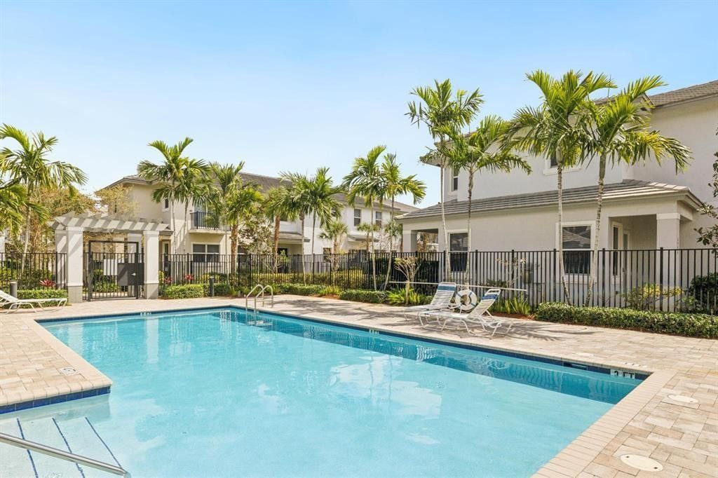 6990 Pines Circle, Unit 53, Coconut Creek, FL 33073 Photo