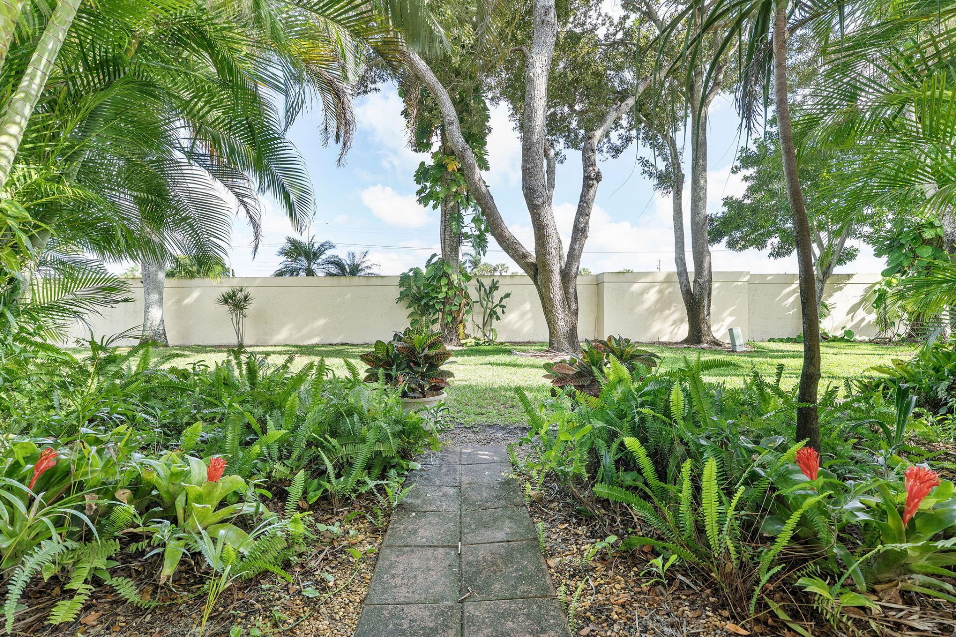 5861 Sunswept Lane, Unit B, Boynton Beach, FL 33437 Photo
