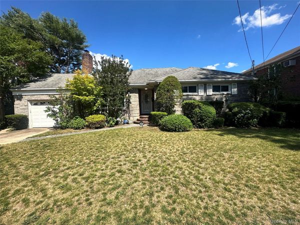 169 Landau Avenue , Floral Park, NY 11001