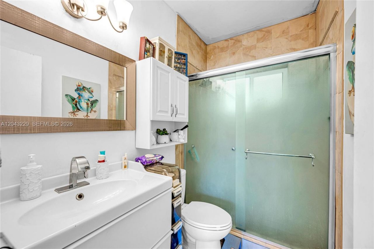 9281 W Bay Harbor Dr , Unit 15, Bay Harbor Islands, FL 33154 Photo