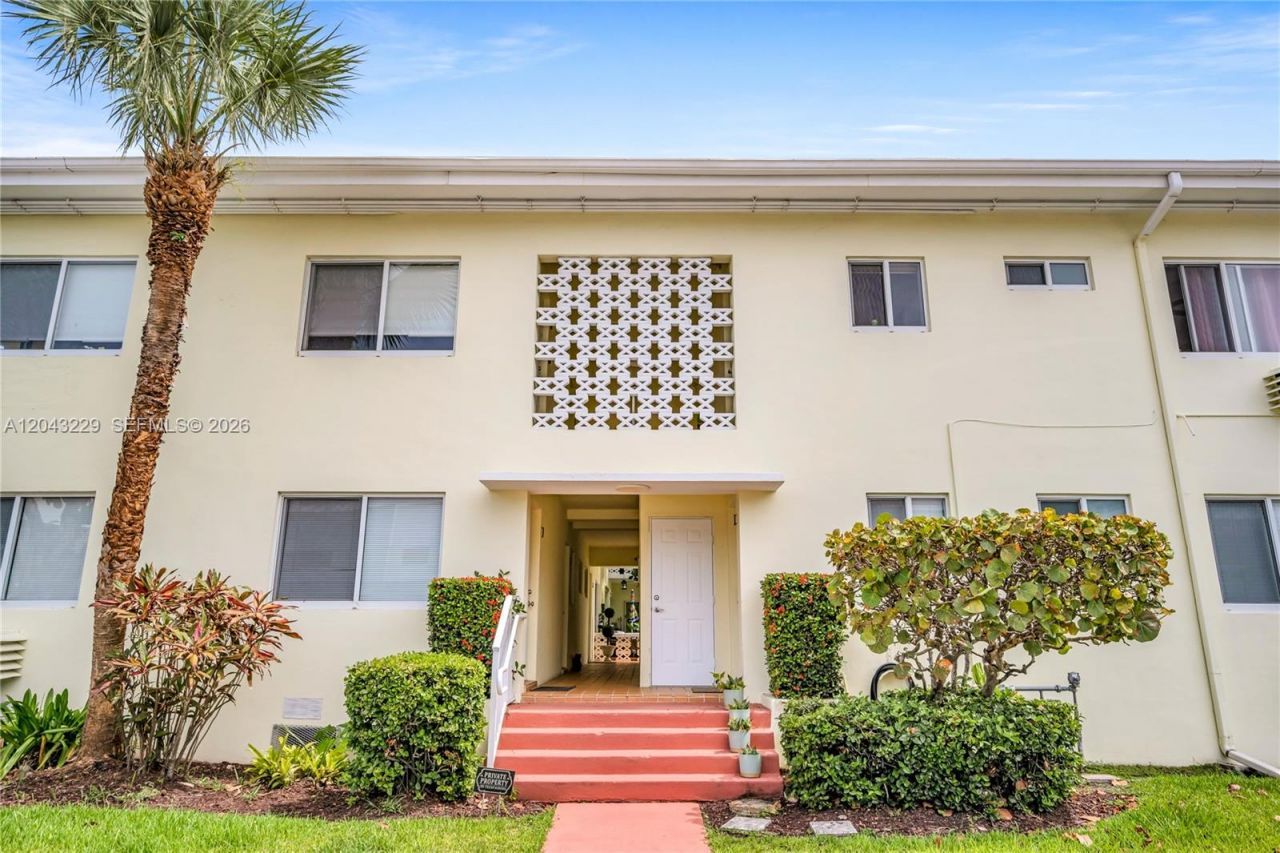 9281 W Bay Harbor Dr , Unit 15, Bay Harbor Islands, FL 33154 Photo