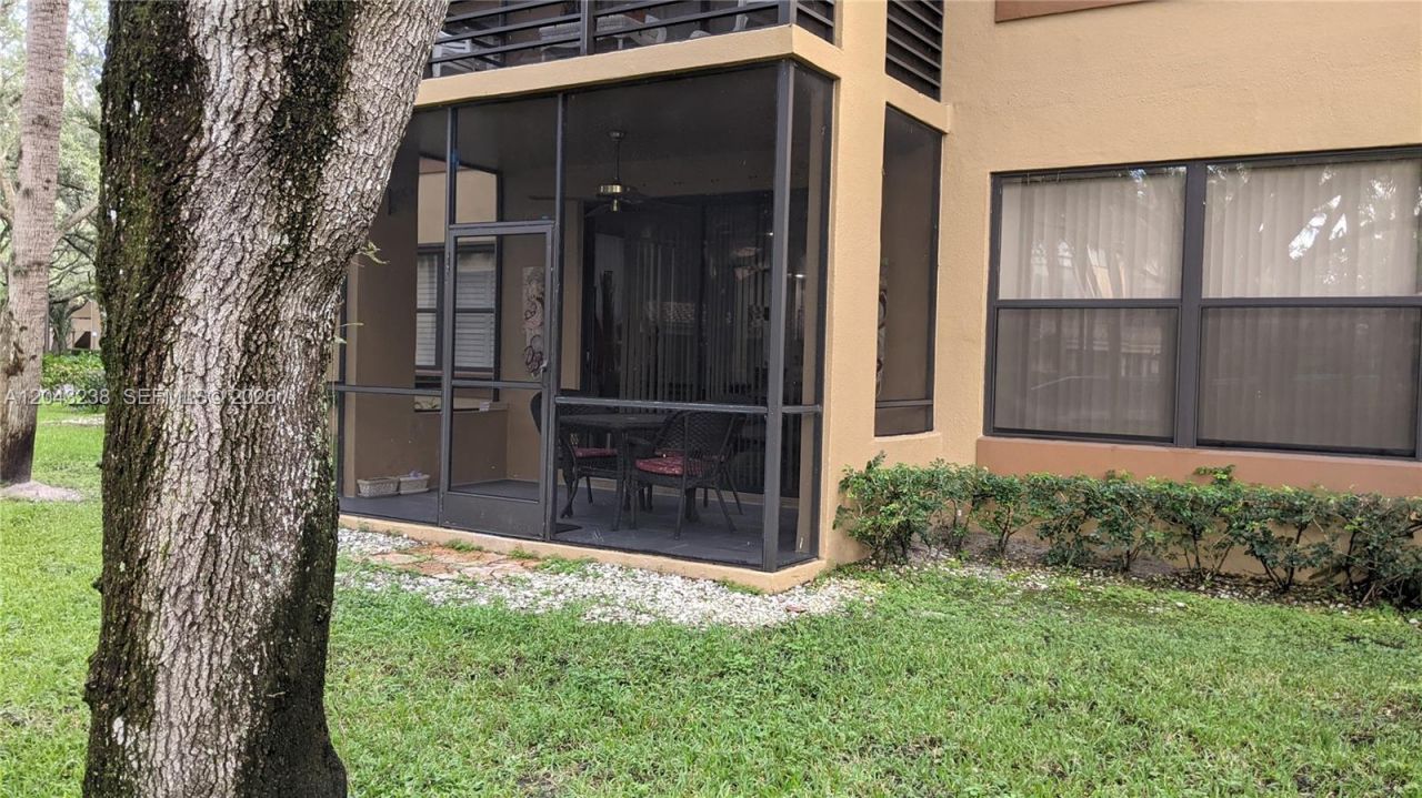 15509 N Miami Lakeway N , Unit 102, Miami Lakes, FL 33014 Photo
