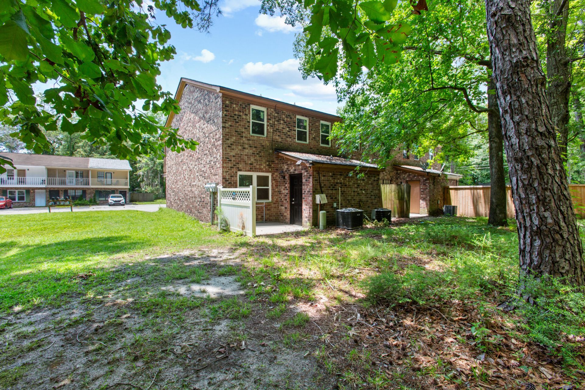 100 Kimeran Lane Photo 15