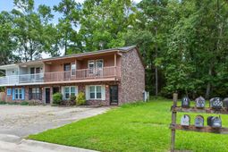 100 Kimeran Lane photo 4
