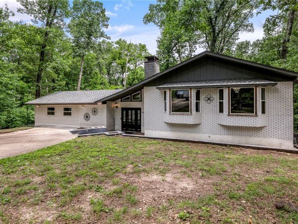 18 Cardinal Court, Rogers, AR 72756