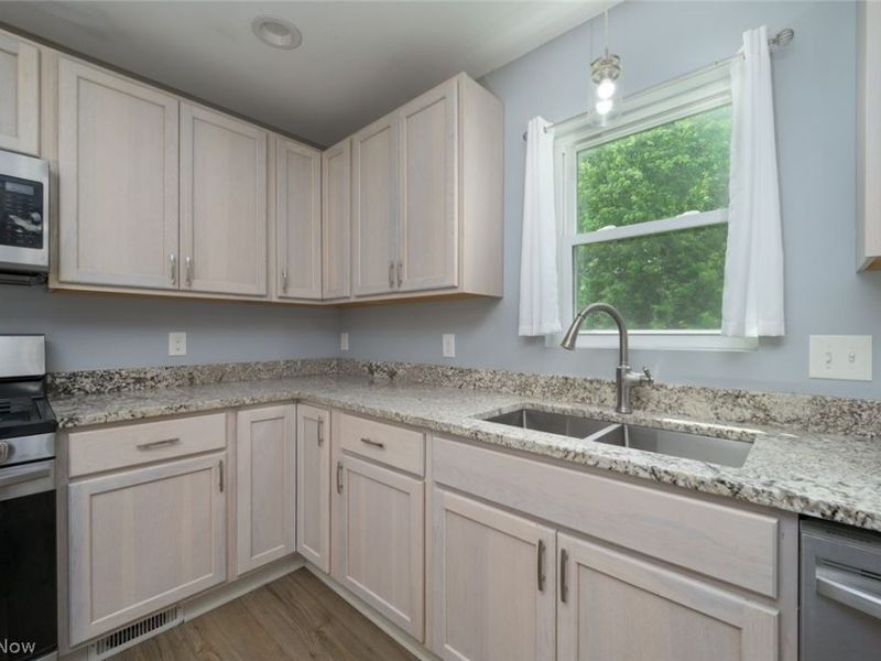 746 E Highland Avenue, Ravenna, OH 44266 Photo 19