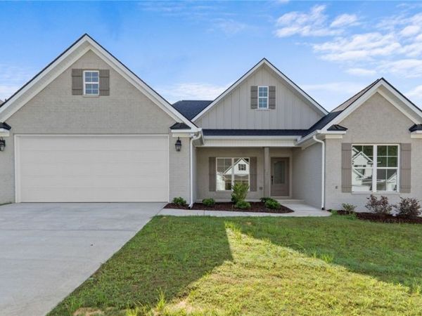 13941 Glenview Drive, Northport, AL 35475