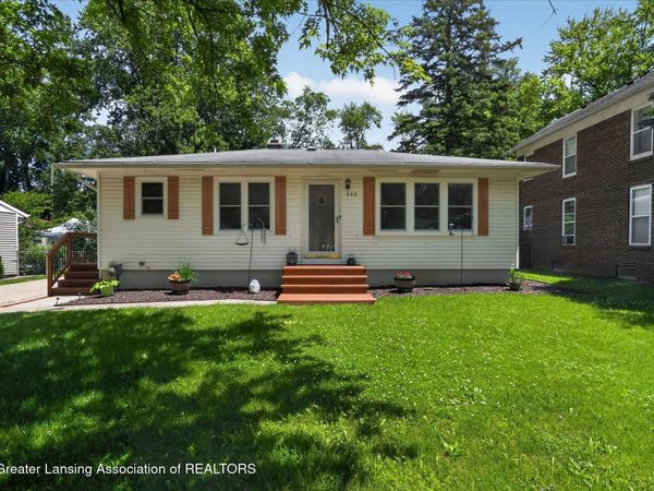 322 N Deerfield Avenue, Lansing, MI 48917
