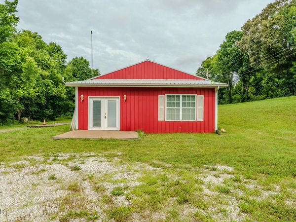 1903 Nances Ferry Road, New Market, TN 37820