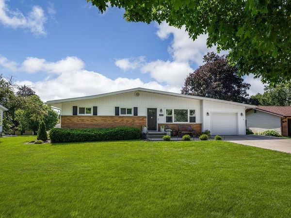 937 S Charles Street, Columbus, WI 53925