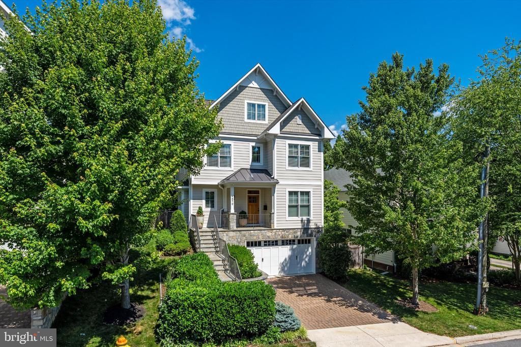 4519 25th Road N, Arlington, VA 22207 Main Photo