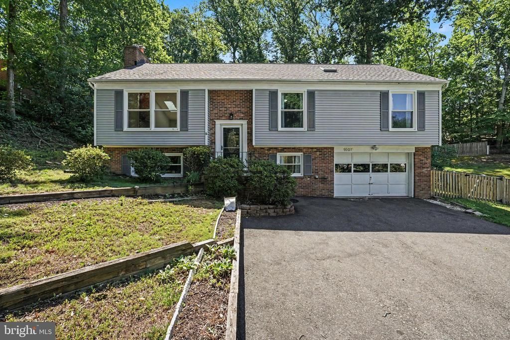 1007 Richmond Drive, Stafford, VA 22554 Main Photo