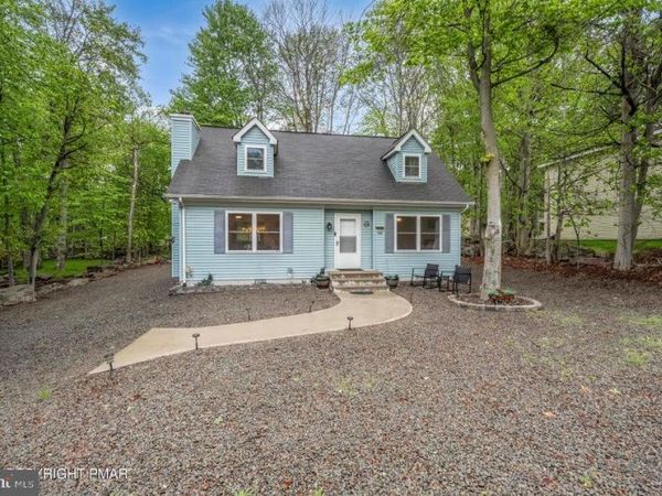 7430 VENTNOR DRIVE , TOBYHANNA, PA 18466