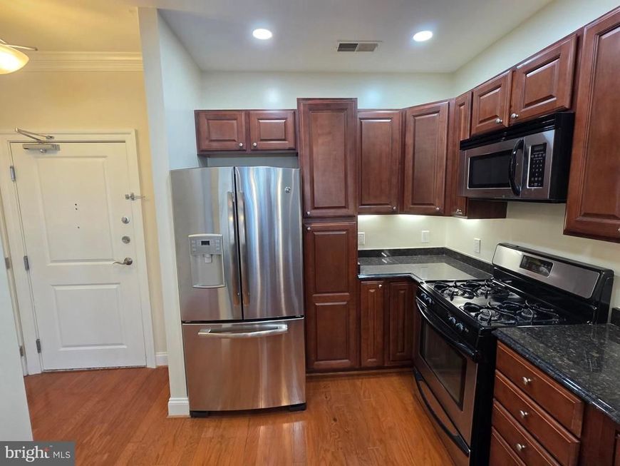38 Maryland Avenue, Unit PH 608, Rockville, MD 20850 Main Photo