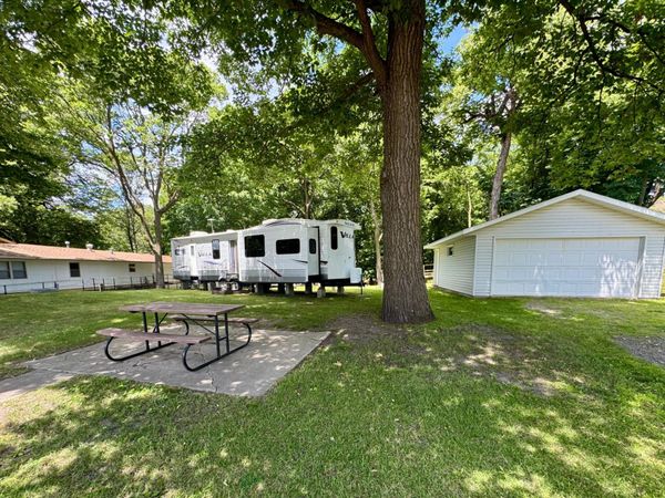 8400 N Shore Drive, Spicer, MN 56288