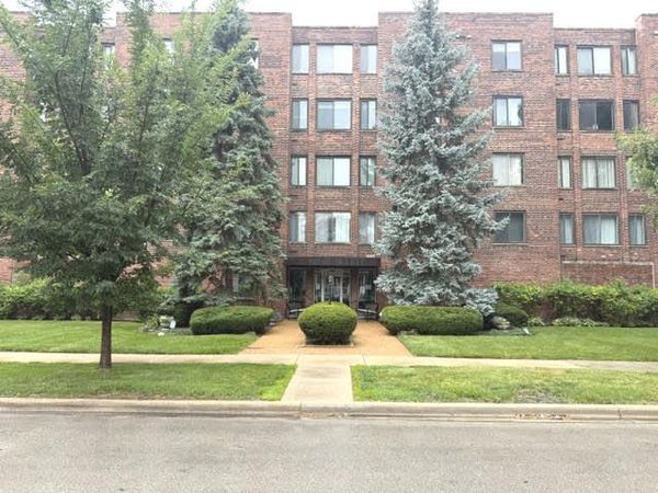 110 S DUNTON Avenue, Unit 4C, Arlington Heights, IL 60005