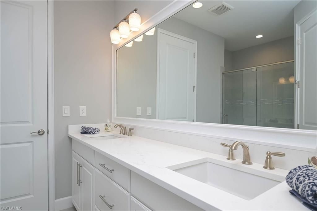 8013 Calle Canovas Ct, Naples, FL 34114 Photo