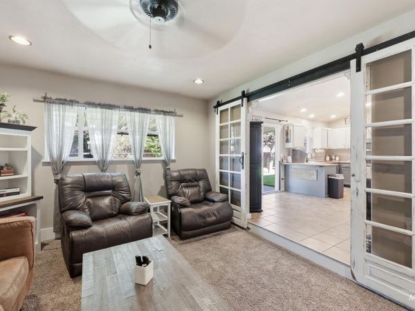 1317 N Shreveport, Meridian, ID 83642