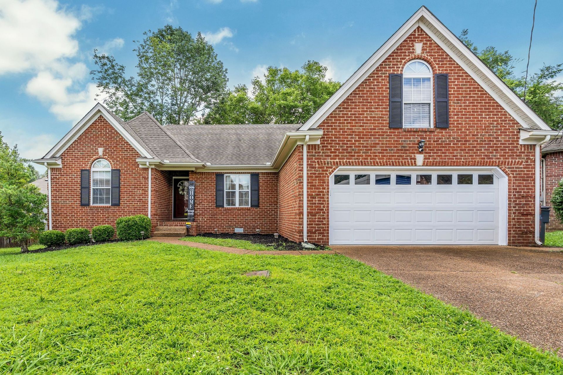 712 Milbridge Ct, Antioch, TN 37013 Main Photo