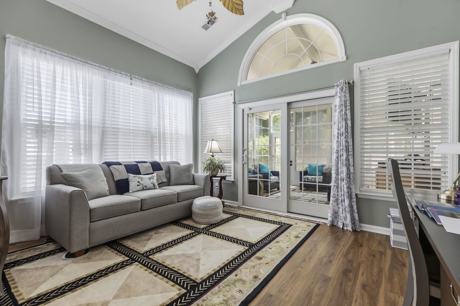 5915 Mossy Oaks Dr. Photo 29