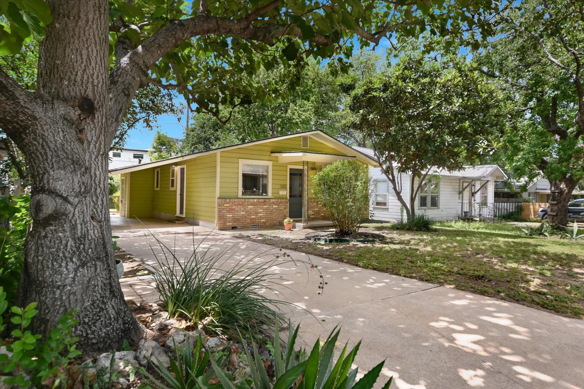 3013 E 18th St, Austin, TX 78702 Main Photo