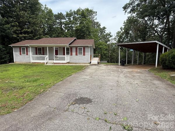 628 Hidden View Loop , Marion, NC 28752