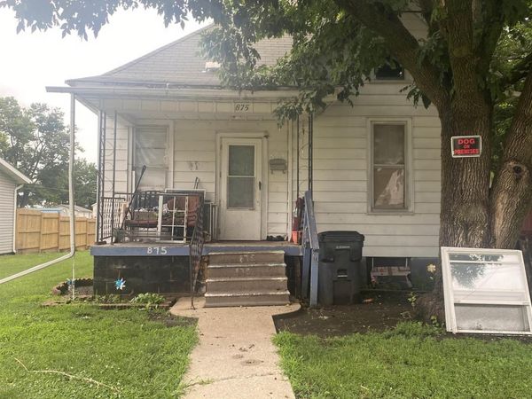 875 E ELM Street, Canton, IL 61520