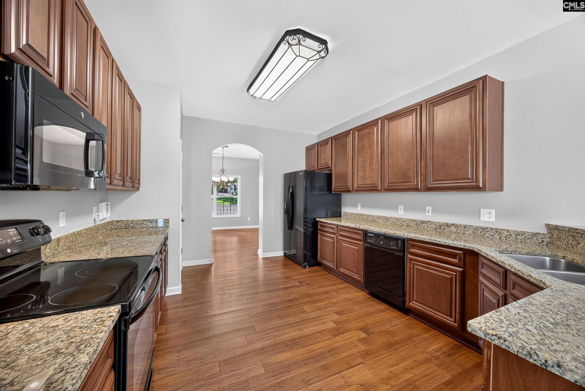 121 Huxley Court Photo 16
