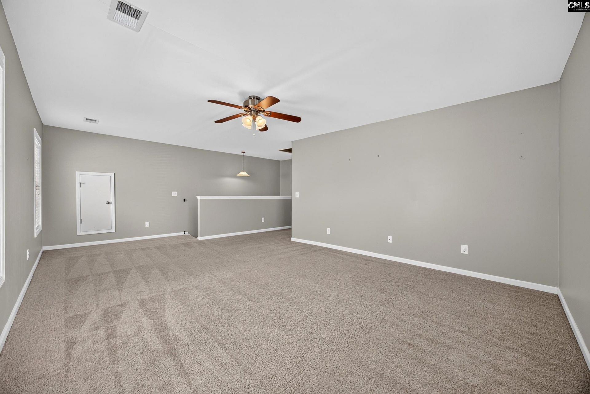 121 Huxley Court Photo 33