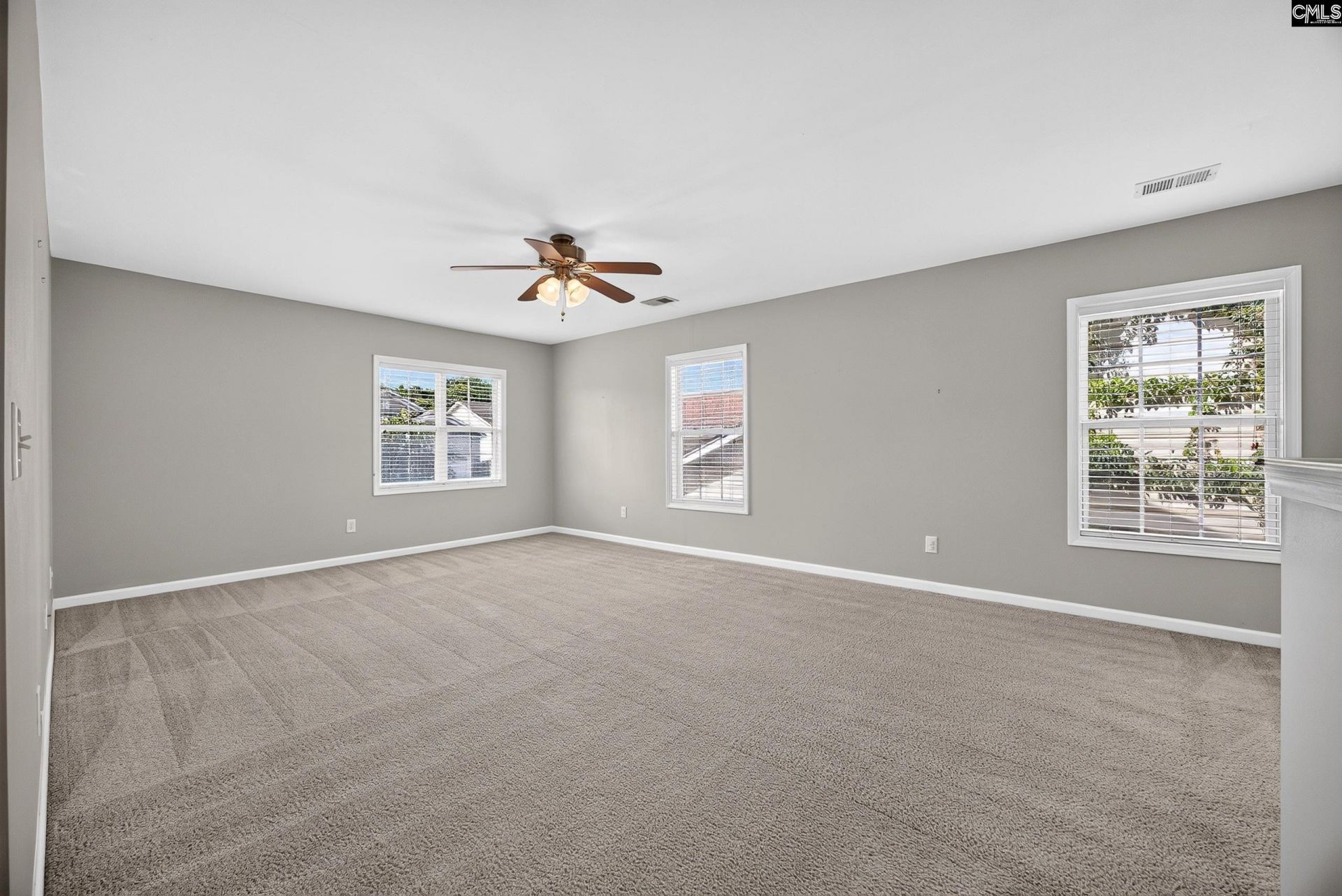 121 Huxley Court Photo 34