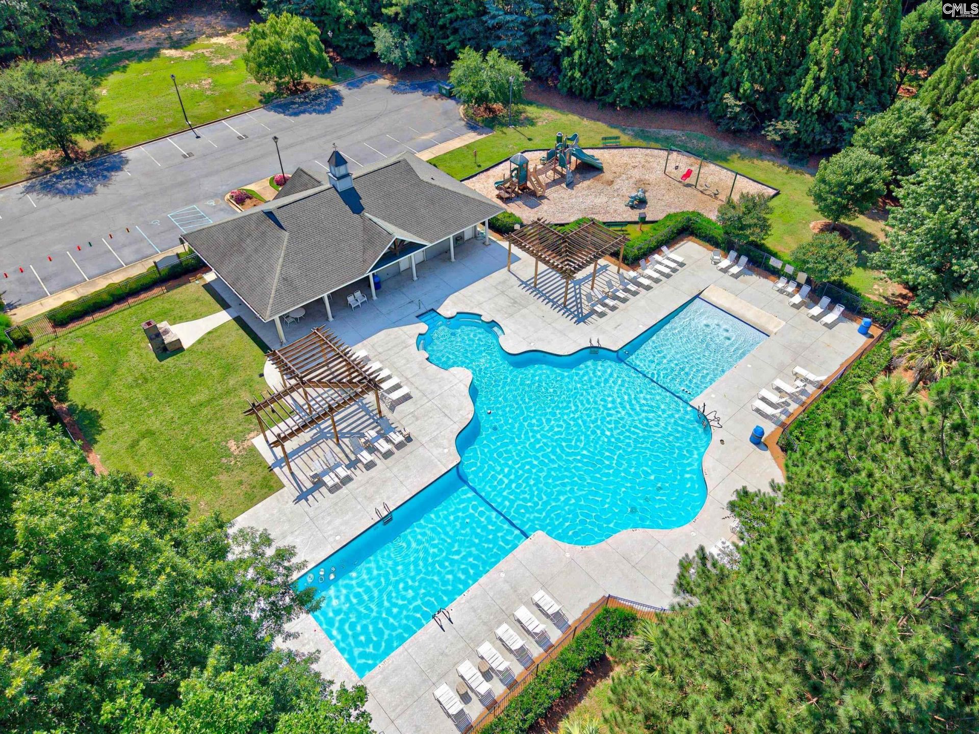 121 Huxley Court Photo 4