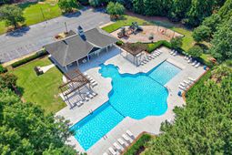 121 Huxley Court photo 4