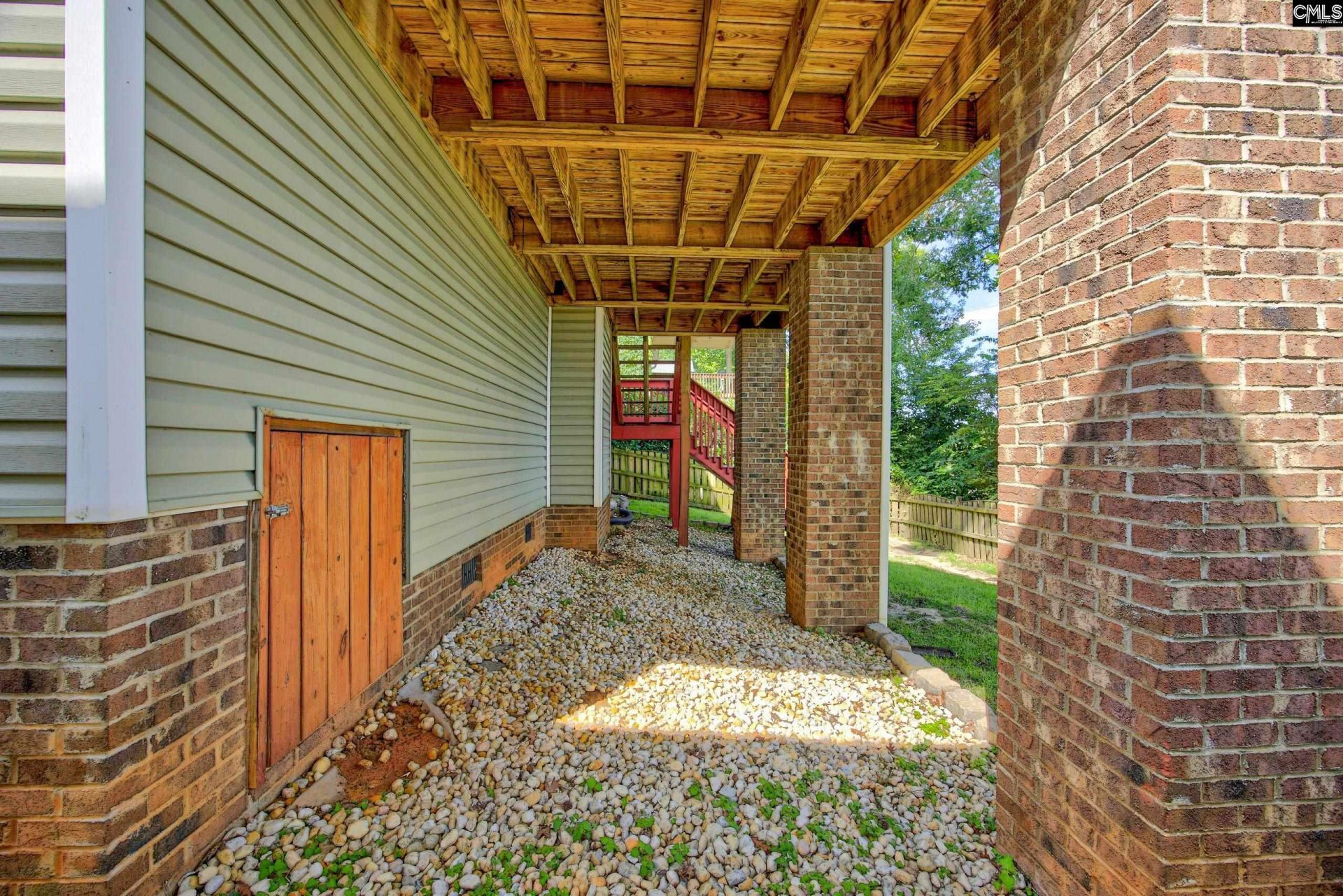 121 Huxley Court Photo 44