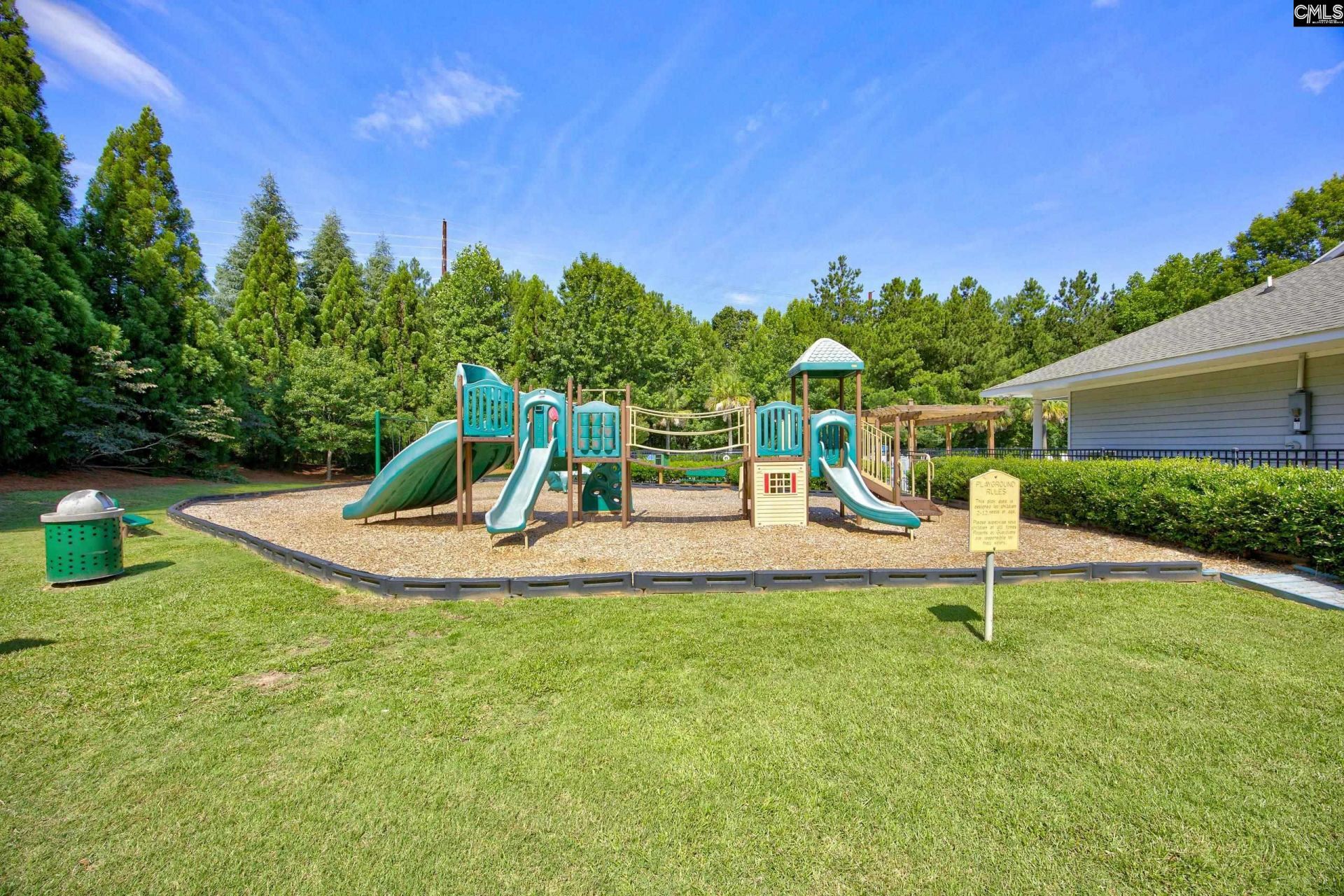 121 Huxley Court Photo 8