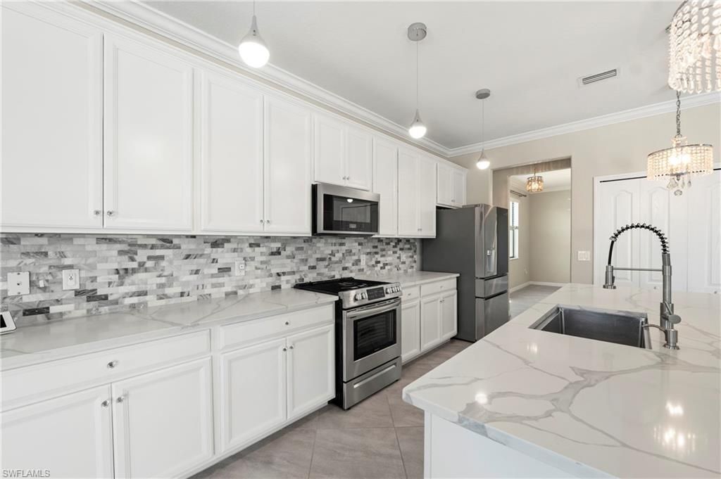 11905 Hickory Estate Cir, Fort Myers, FL 33913 Photo