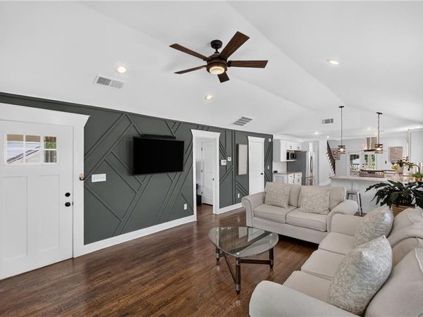8 S Eugenia Place NW, Atlanta, GA 30318
