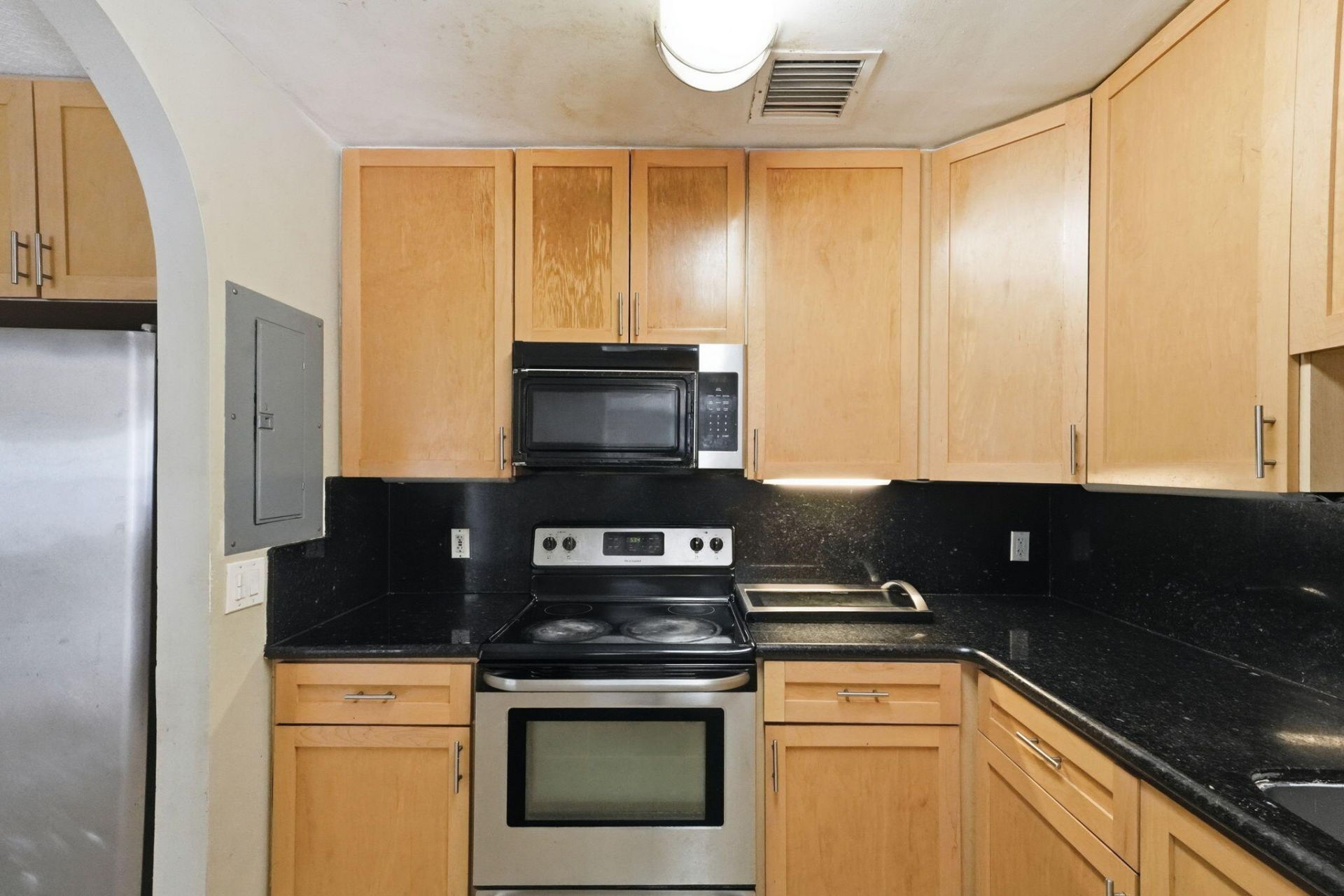 1060 NE 123rd Street, North Miami, FL 33161 Photo