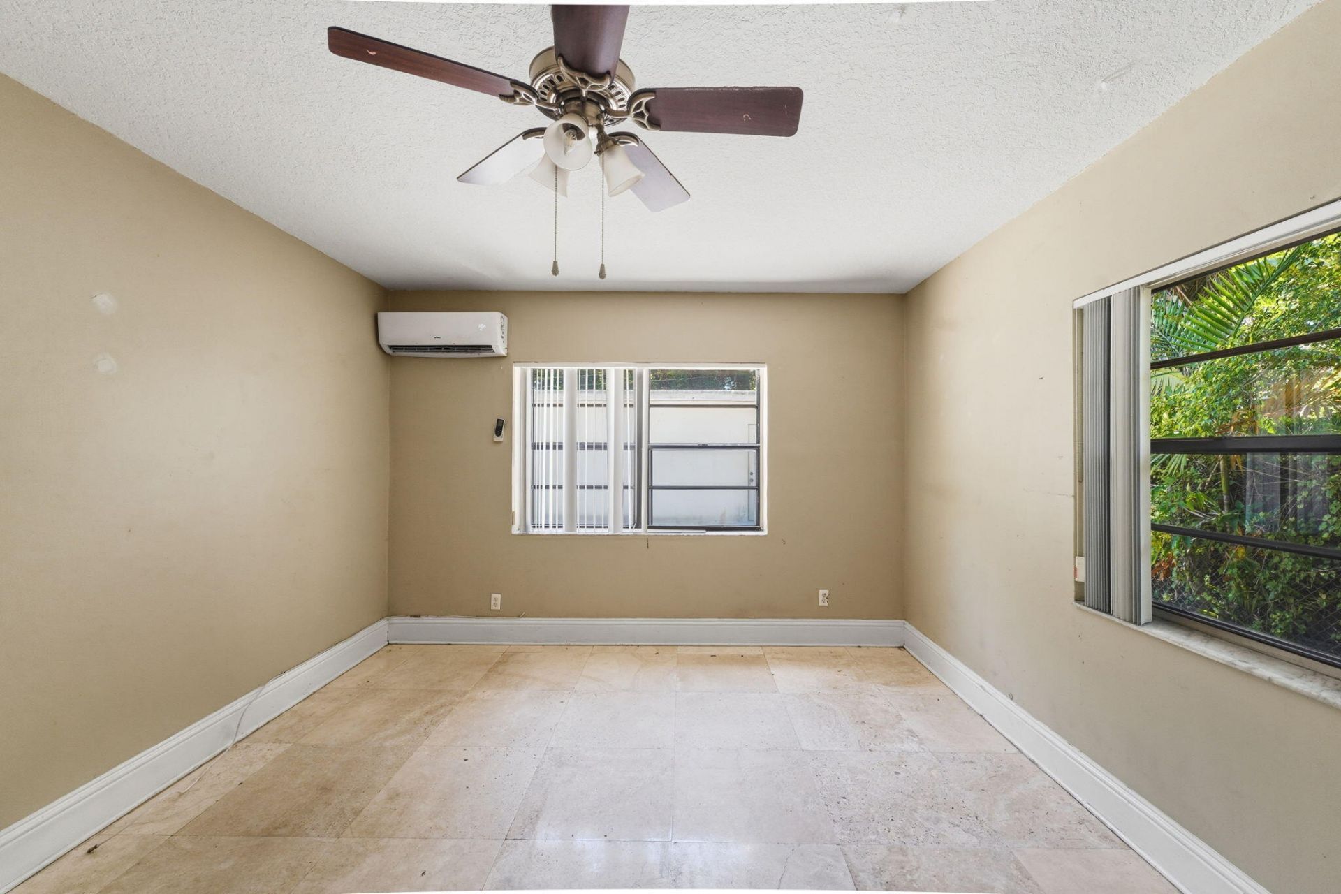 1060 NE 123rd Street, North Miami, FL 33161 Photo