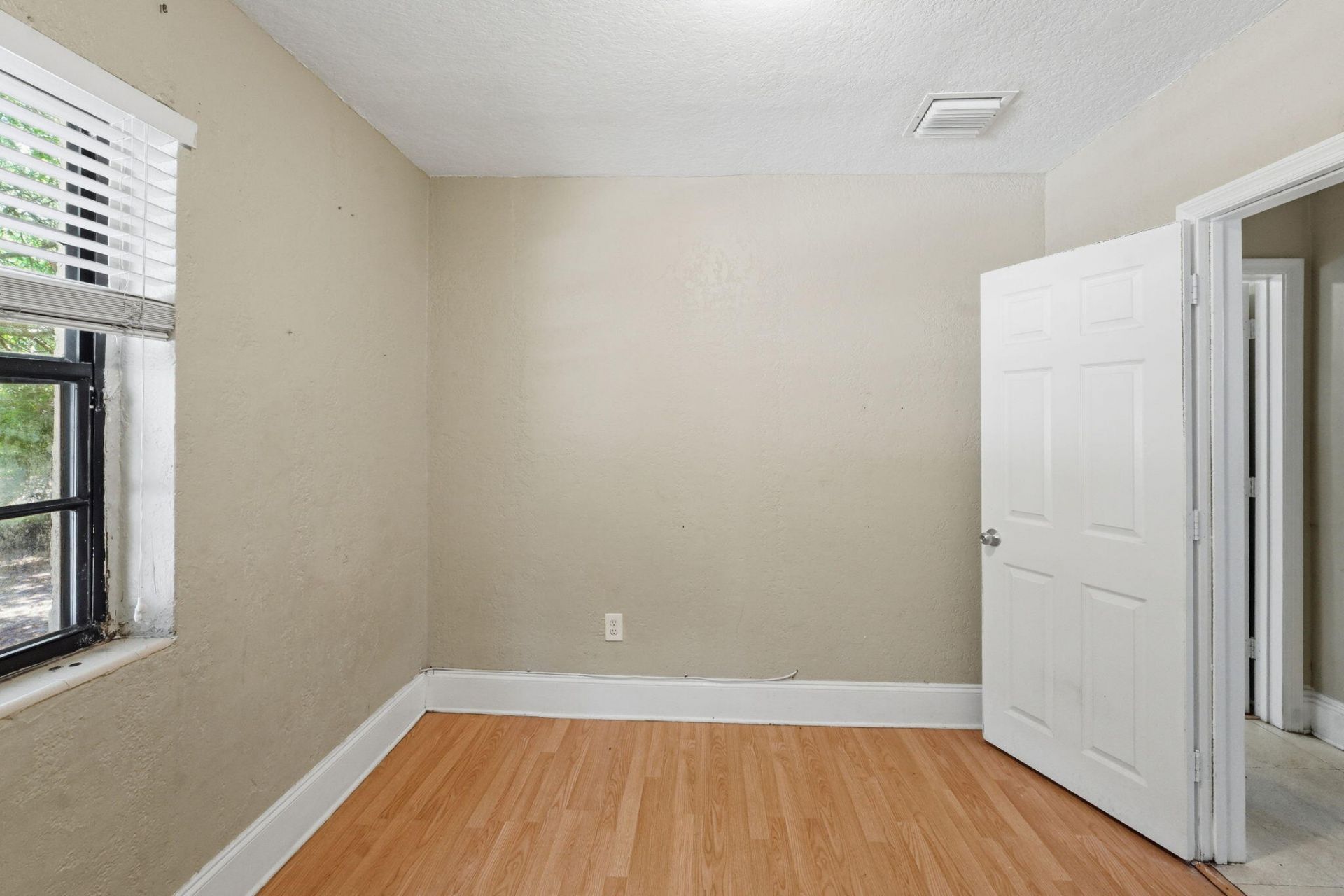 1060 NE 123rd Street, North Miami, FL 33161 Photo