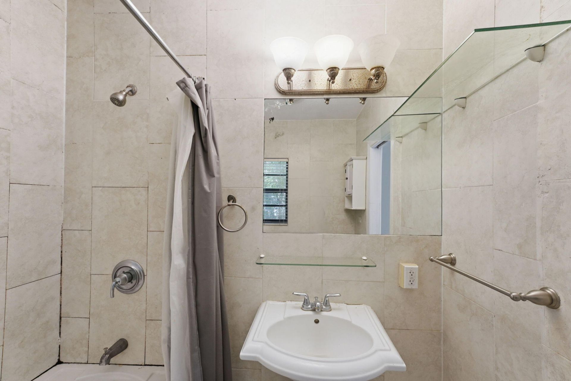 1060 NE 123rd Street, North Miami, FL 33161 Photo