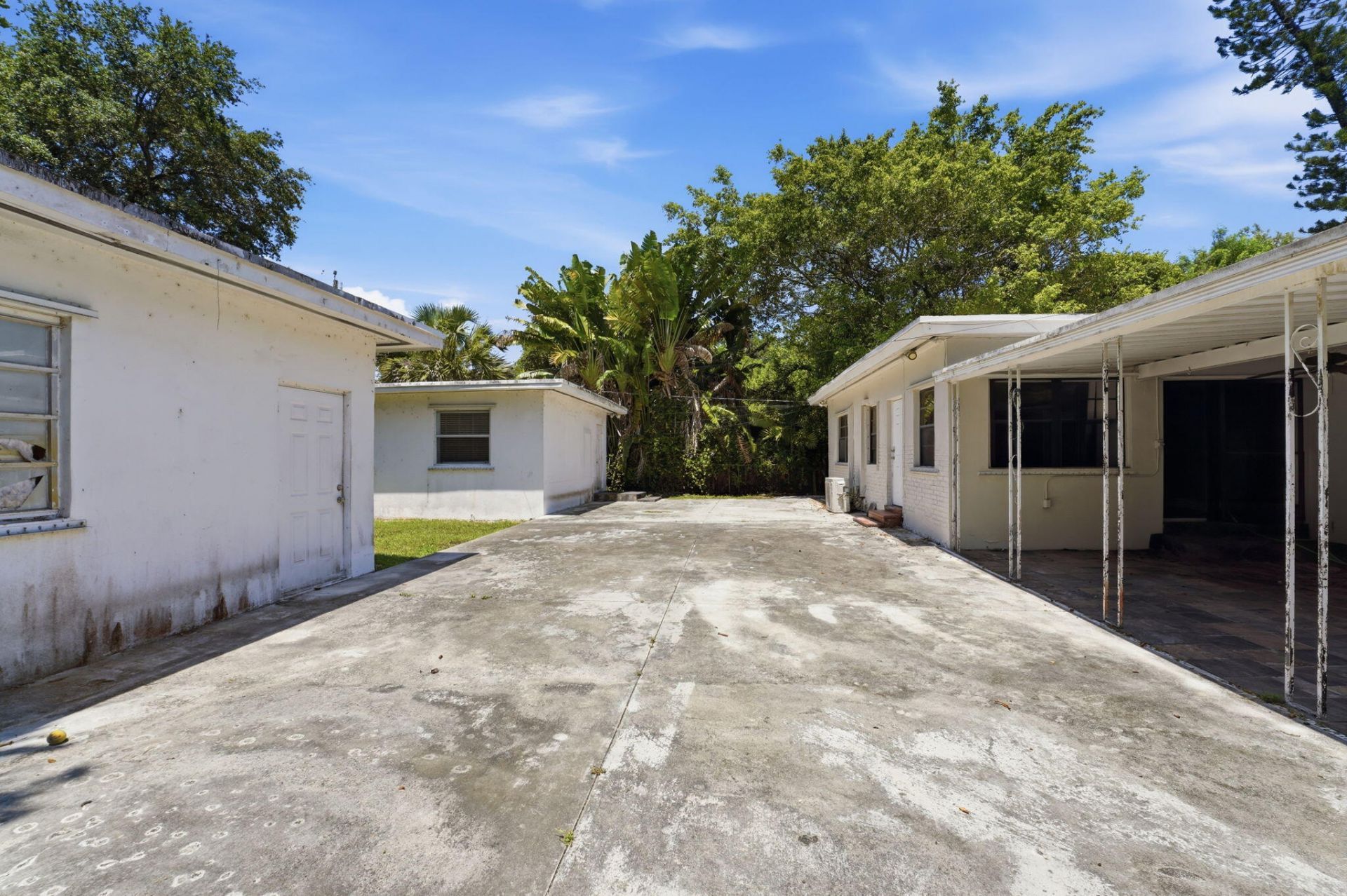 1060 NE 123rd Street, North Miami, FL 33161 Photo