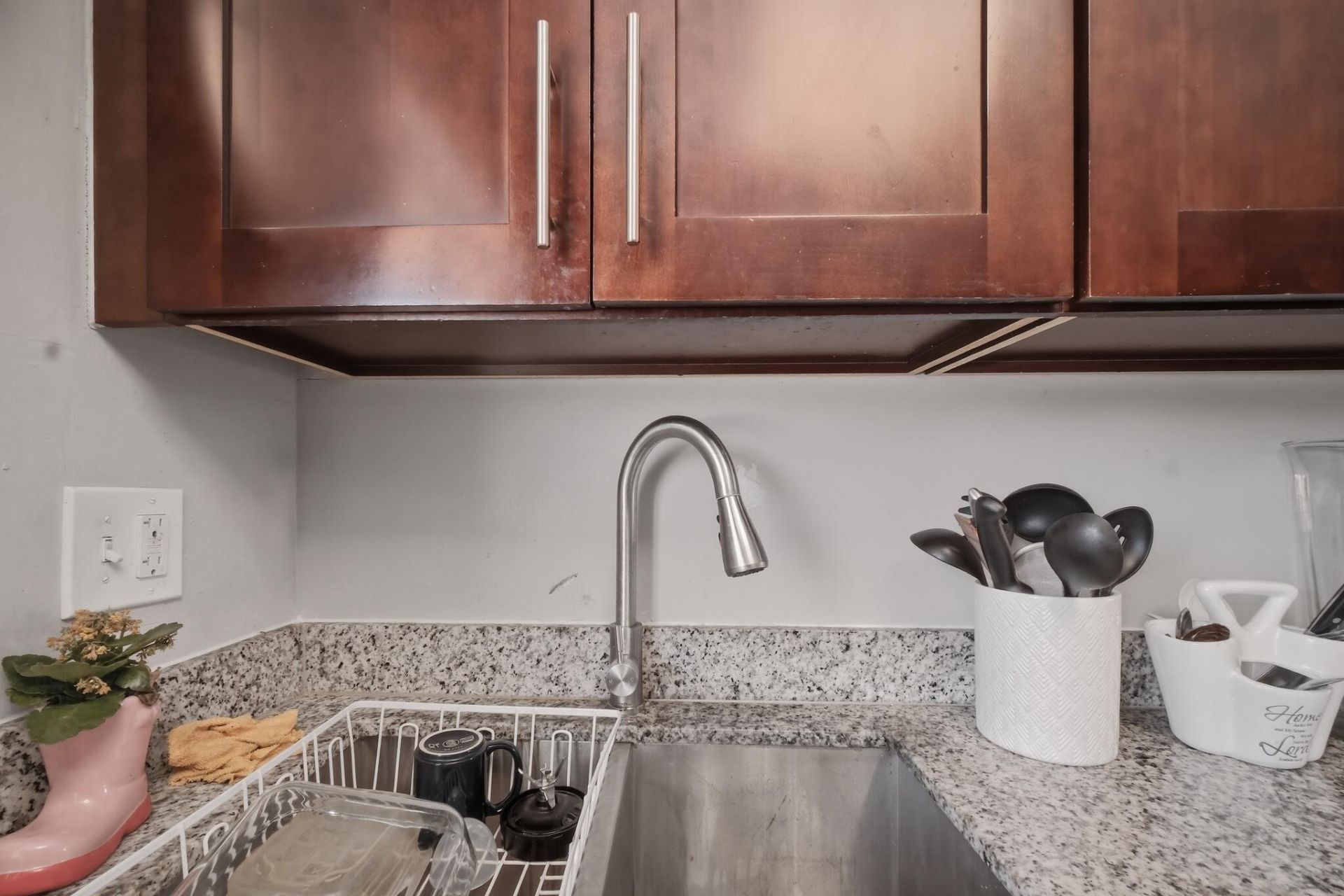 2710 W 60th Place, Unit 205, Hialeah, FL 33016 Photo