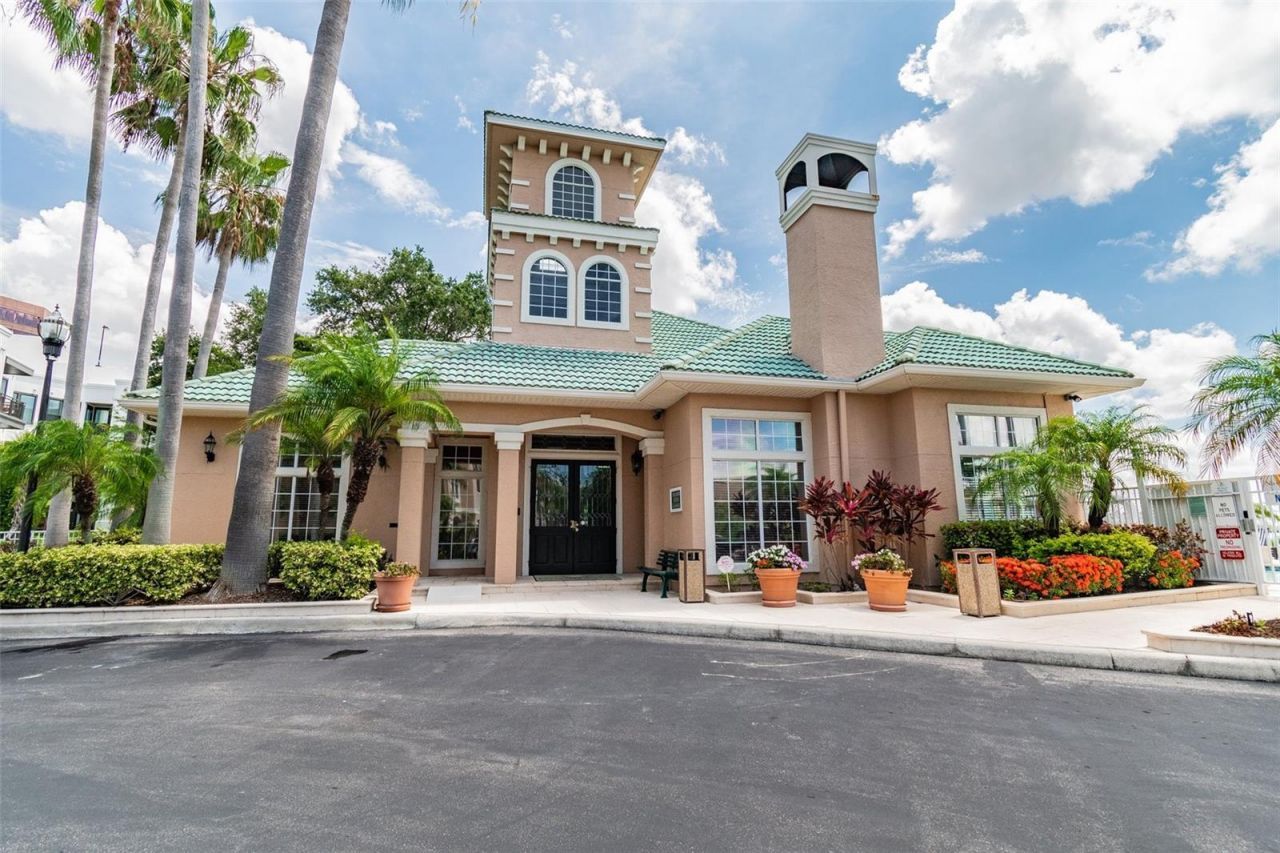 1201 Bay Club Circle , Tampa, FL 33607 Photo